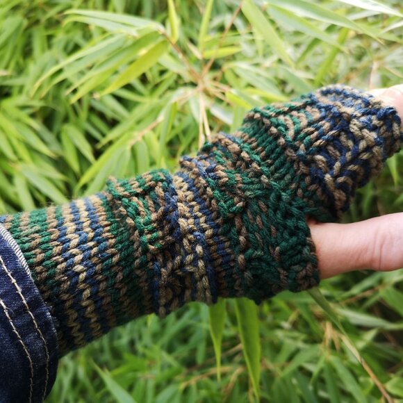 Green Blue Camouflage Handmade in Canada Fingerless Texting Gloves Armwarmer - Picture 7 of 7